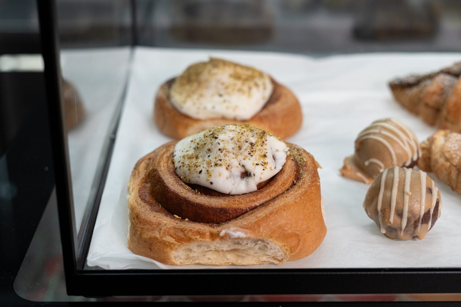 Cinnamon rolls display